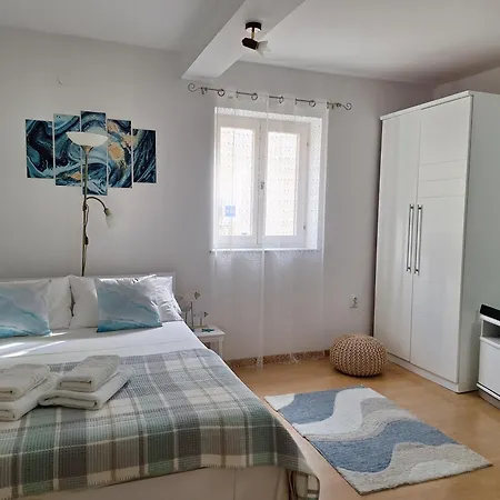 Pensionat & Old Town Pag 3*