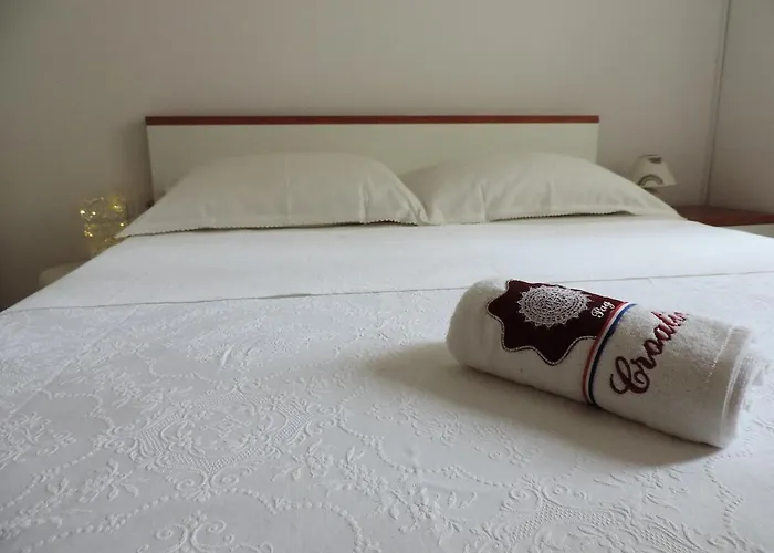 & Old Town Pag 파그