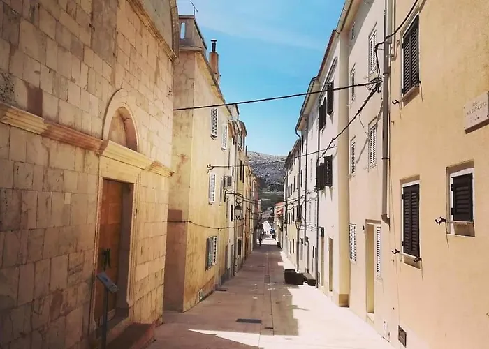 게스트하우스 & Old Town Pag