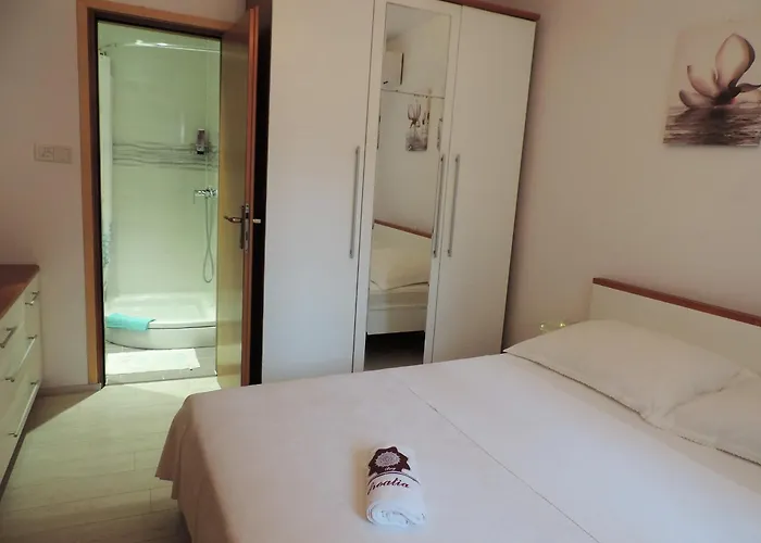 Gasthof & Old Town Pag