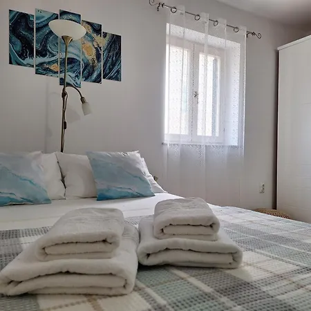 & Old Town Pag Vendégház