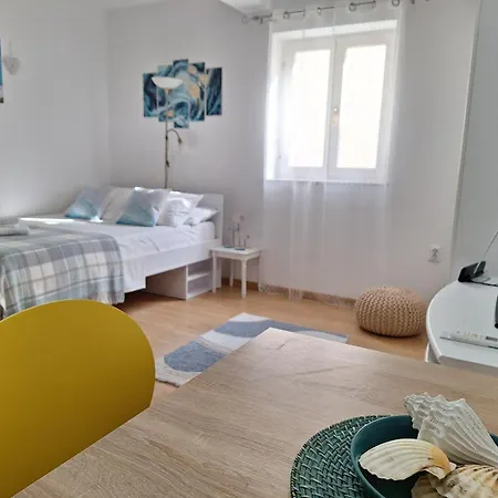 & Old Town Pag Vendégház 3*