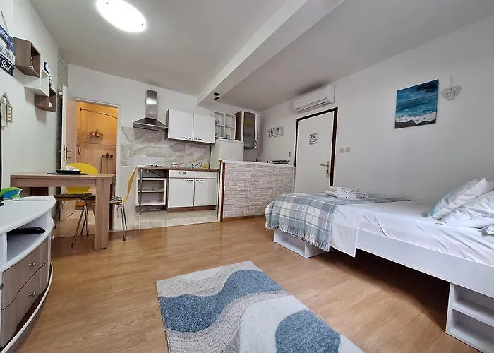 Gasthof & Old Town Pag